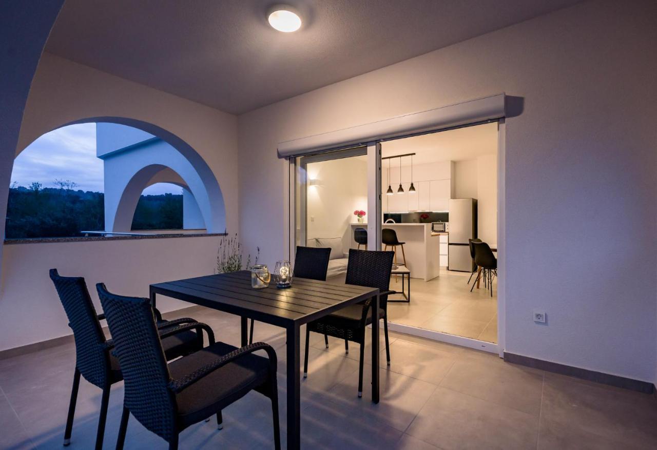 Apartmani Villa Zora Лопар Екстериор снимка