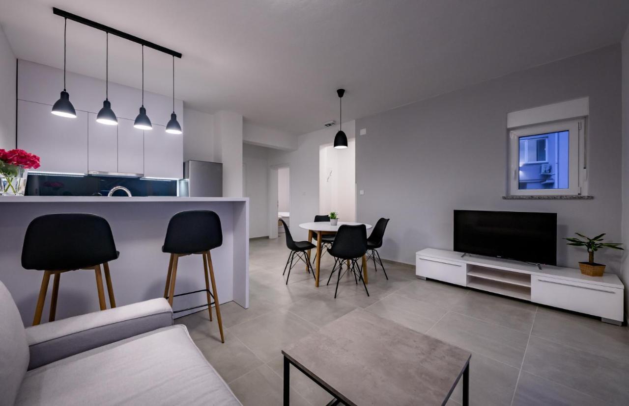 Apartmani Villa Zora Лопар Екстериор снимка