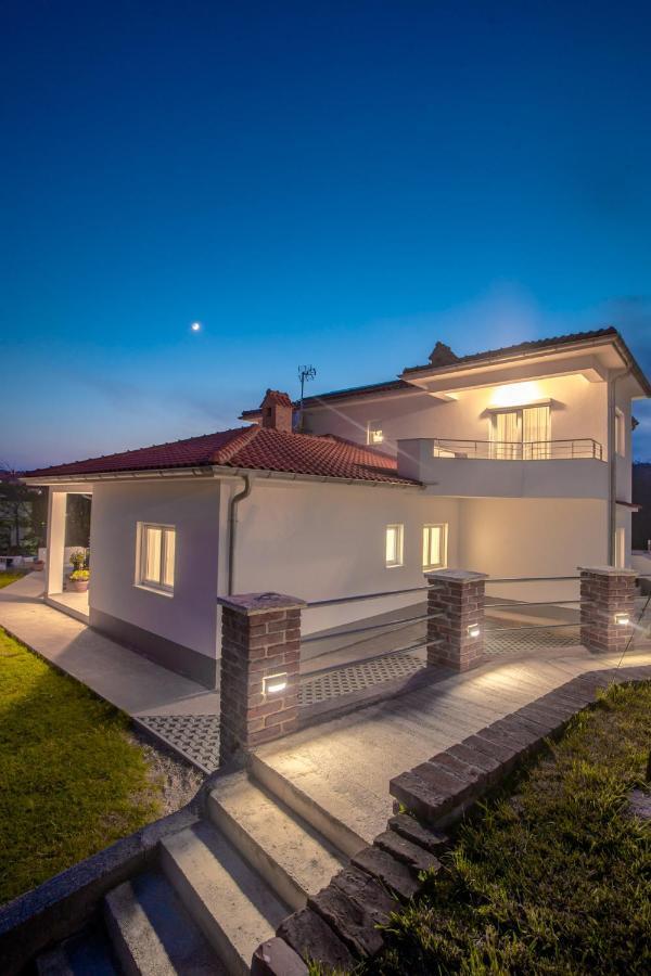 Apartmani Villa Zora Лопар Екстериор снимка
