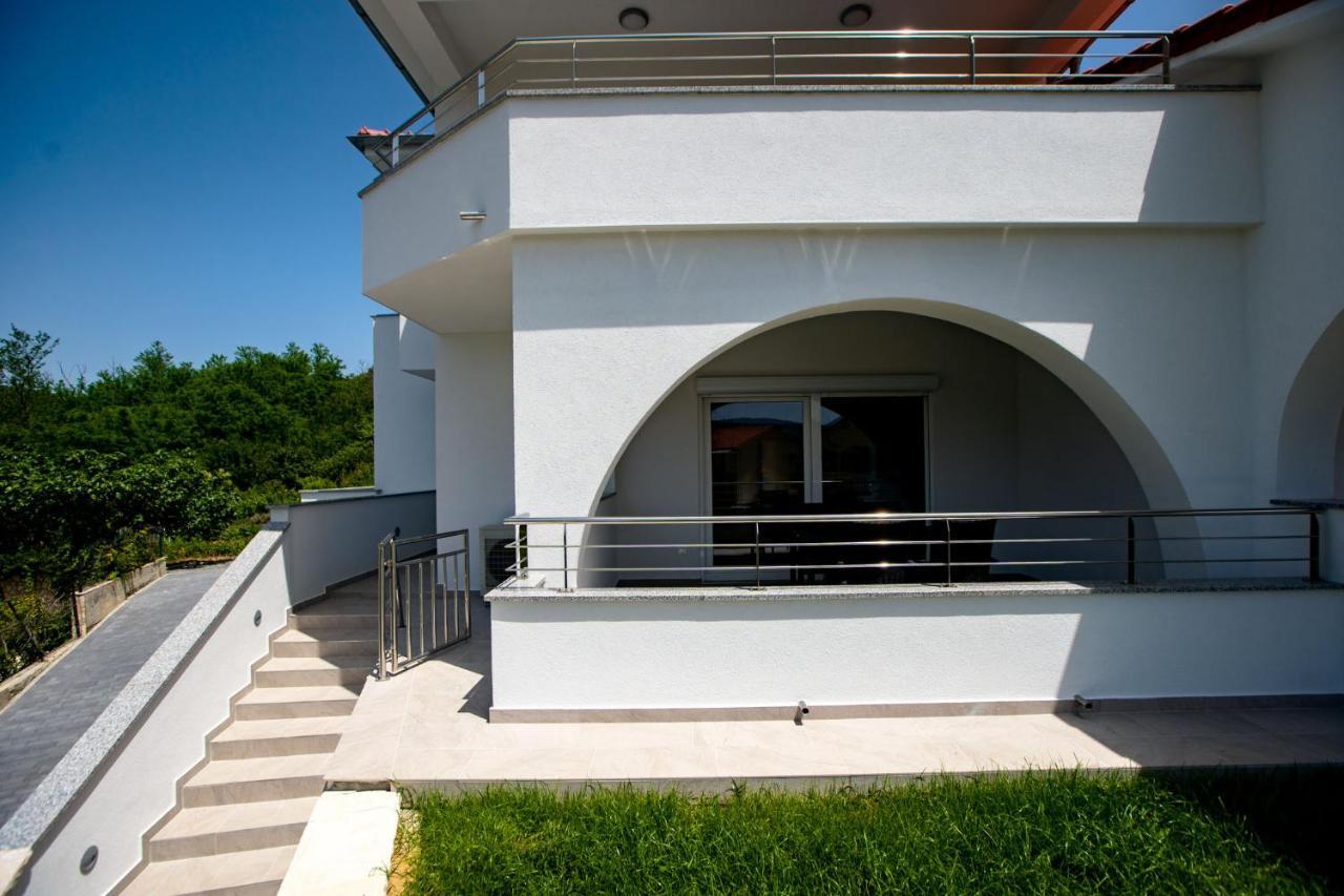 Apartmani Villa Zora Лопар Екстериор снимка