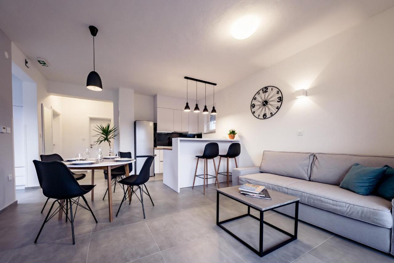 Apartmani Villa Zora Лопар Екстериор снимка