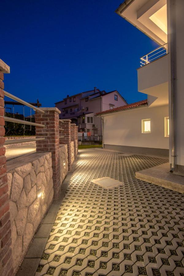 Apartmani Villa Zora Лопар Екстериор снимка
